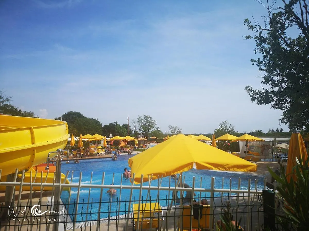 Holiday park West Coast Mobilhome With Xxl Terrace Tar-Vabriga